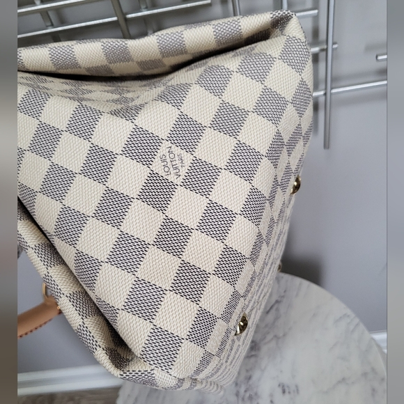 Louis Vuitton Artsy MM, Damier Azur, Like New Condition - Picture 7 of 16